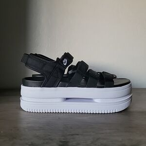 Nike Icon Classic Womens Size 8 Platform Sandals Black  DH0224-00